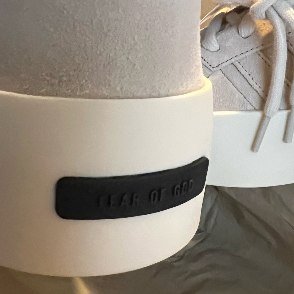 ADIDAS  X FEAR OF GOD “ Talc “ 

 - 86  “ Low “

 - w/ Extra Laces - Picture 9 of 15